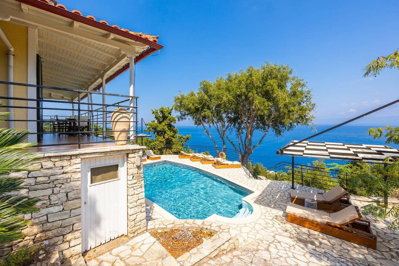 Foto 9 von 50: Villa für 10 Personen mit Terrasse