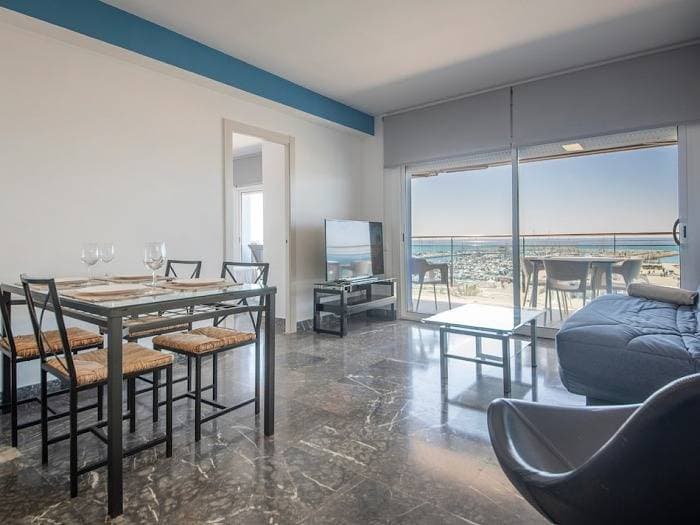 Foto 3 von 34: Ferienwohnung für 6 Personen mit Balkon