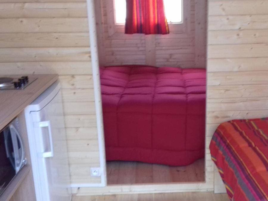 Foto 13 von 46: Lodges de Blois Chambord - Einzigartig 3 personen - Fass Lodge Komfort 11m² (1 Zimmer)