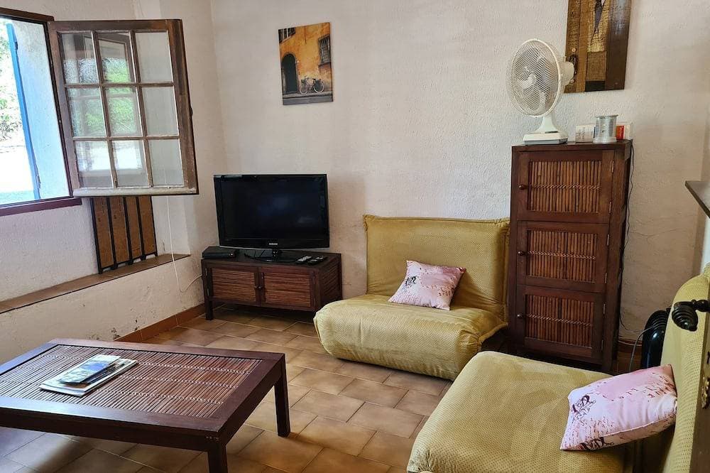 Foto 6 von 30: Provenzalisches Ferienhaus umgeben von Olivenbäumen für Liebhaber von Ruhe und Natur.