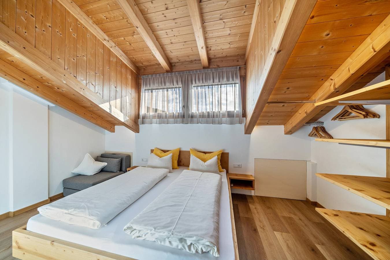 Foto 12 von 13: Ferienwohnung 'Matscherhof Helena' mit Bergblick, Gemeinschaftsgarten und Balkon