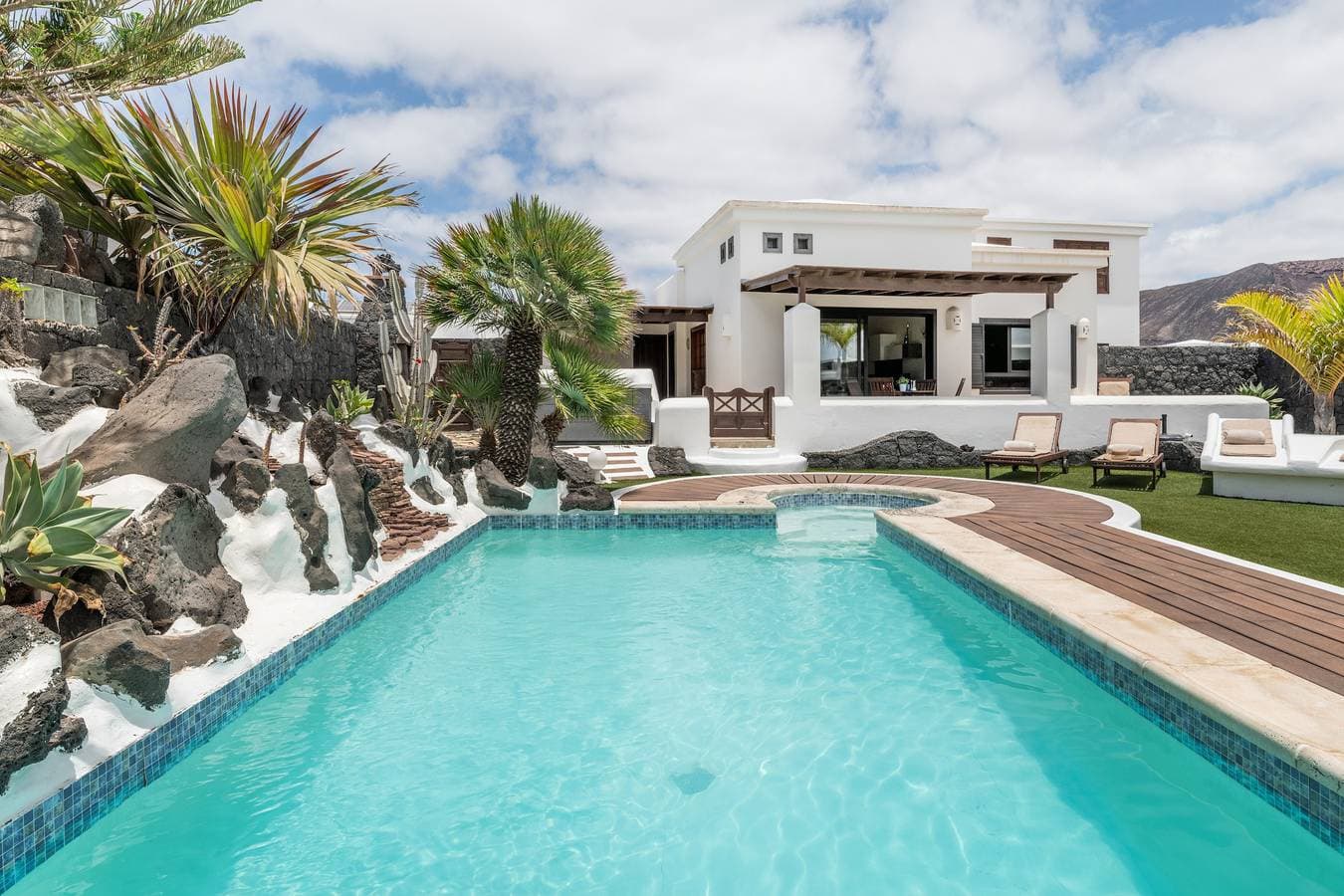 Villa Faro Park with private pool 1