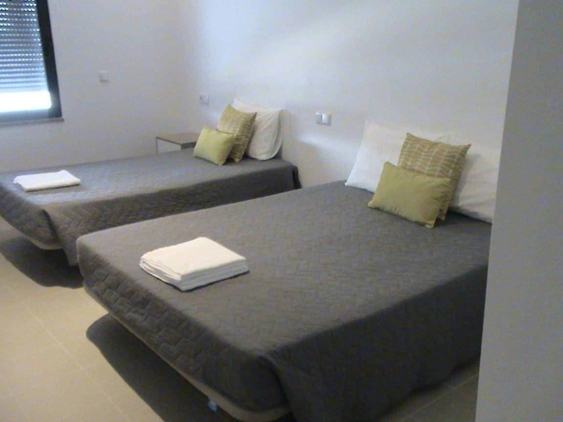 Foto 2 von 17: Family Room with Private Bathroom
