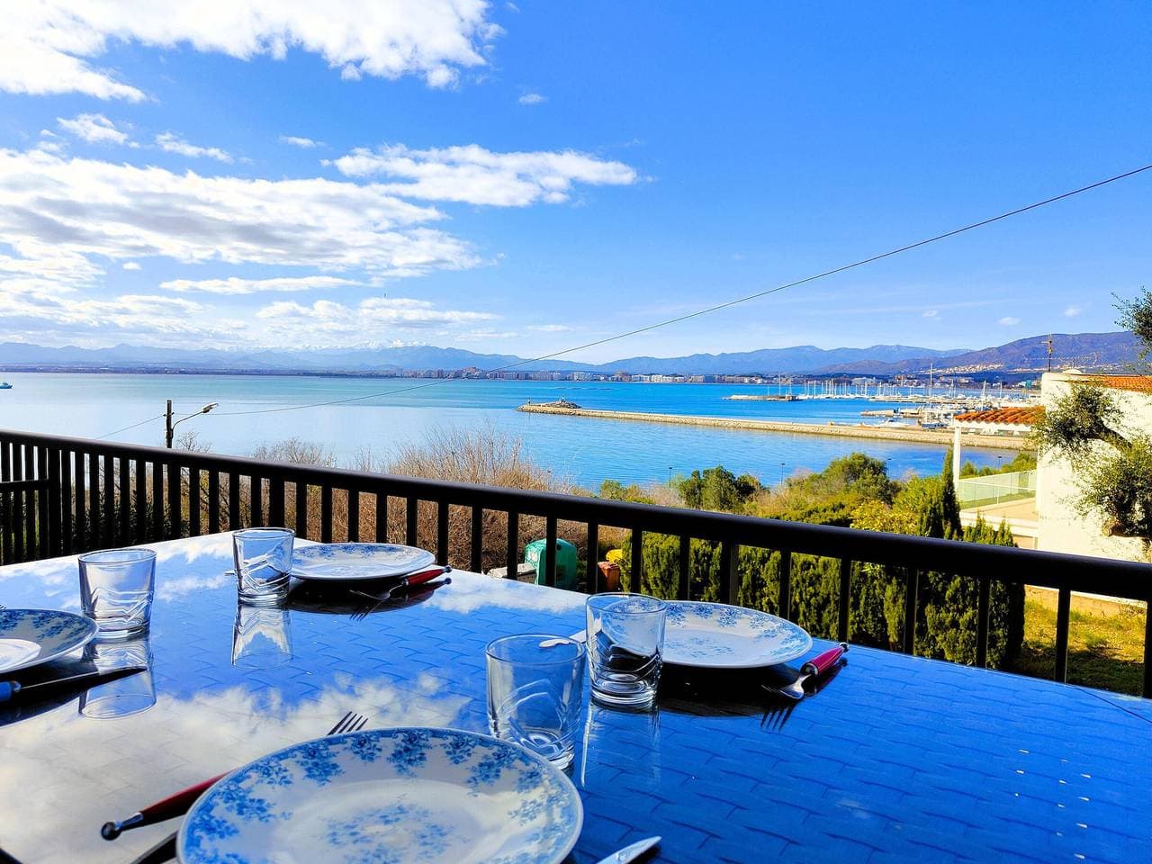 Apartment in Roses mit Terrasse und Parkplatz für 6 1