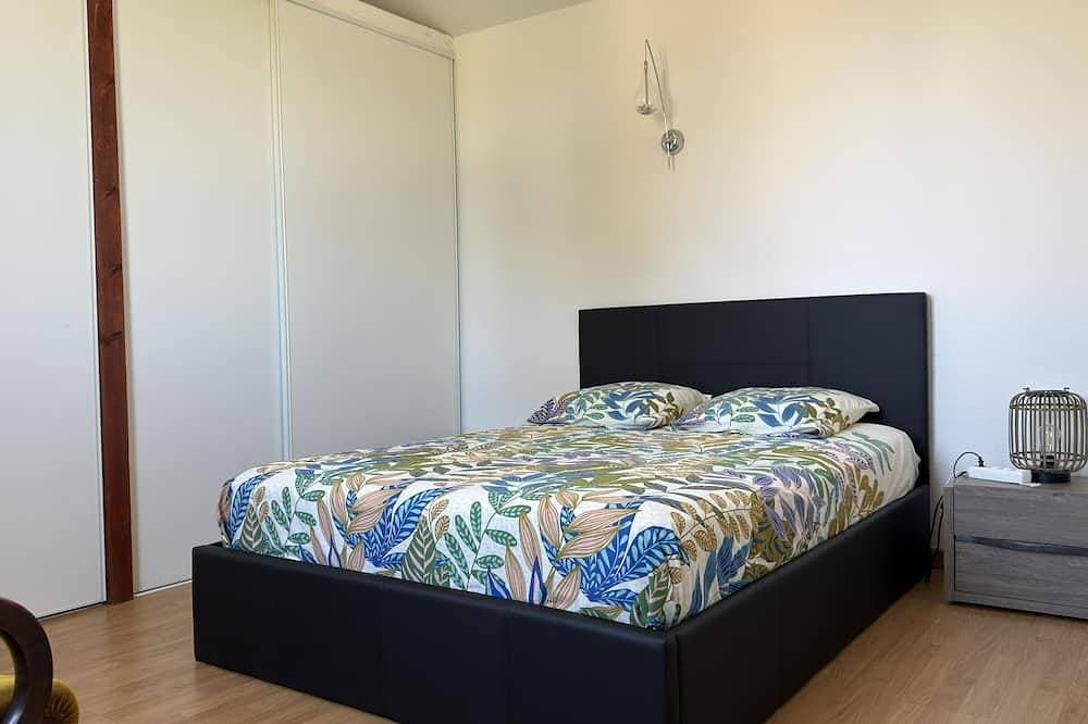 Foto 4 von 29: Appartement Maenat-Apartment-Eigenes Badezimmer-Gartenblick