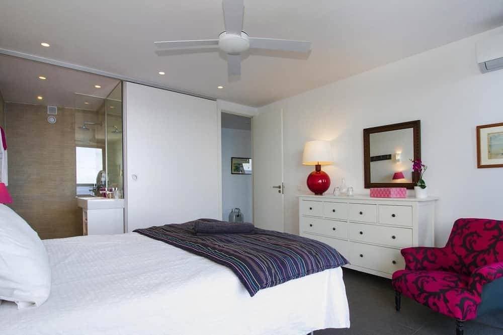 Foto 6 von 30: Can Ema, exklusive Villa mit Pool mit Meerblick