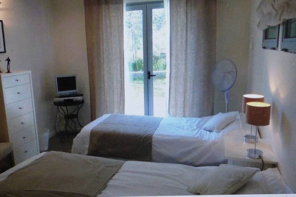 Foto 3 von 30: A Luxurious Air-conditioned Apartment or entire Villa Heated Pool Panoramic View