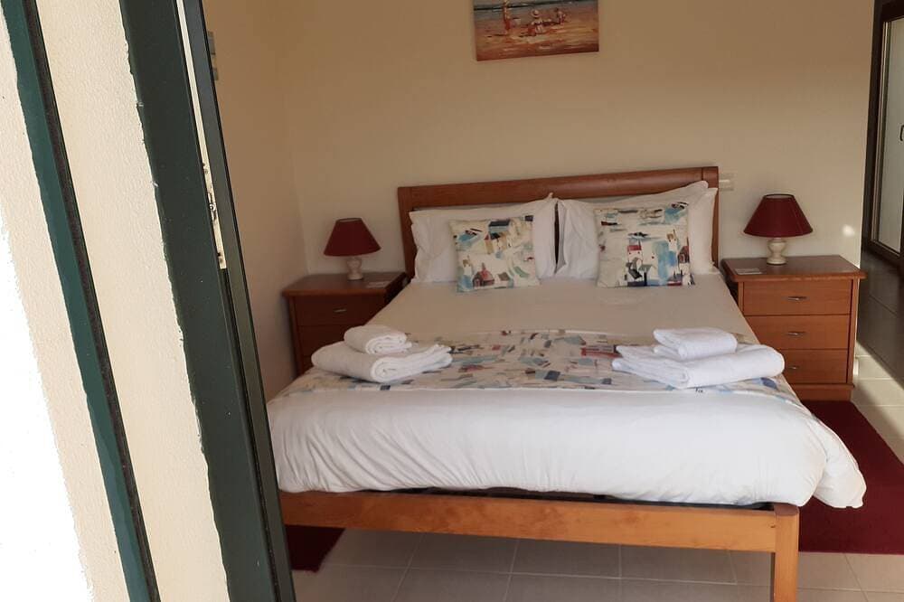 Foto 3 von 30: Luxusvilla auf dem 4 * Domus Iberica Komplex in Burgau