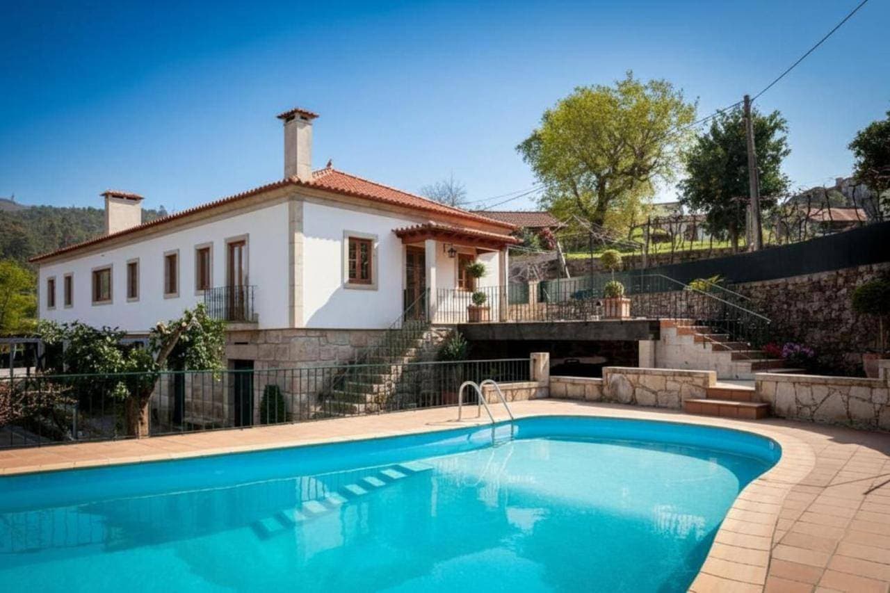 Foto 4 von 15: Five-Bedroom House