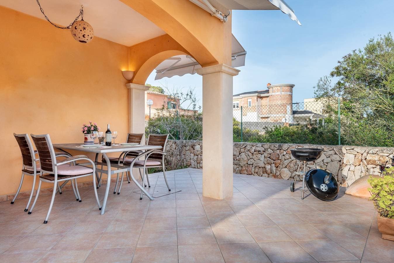 Foto 7 von 41: Gepflegtes Feriendomizil mit Pool, Terrasse, Garten, WLAN & Klimaanlage, Parkplatz vorm Haus