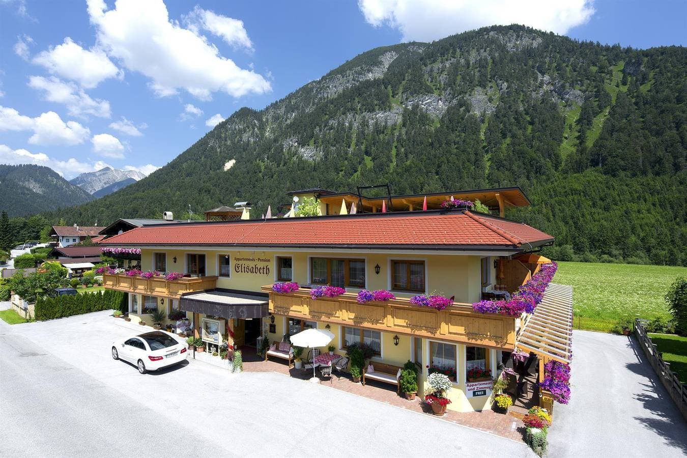 Foto 2 von 72: Appartement  "Herzbluat" 102