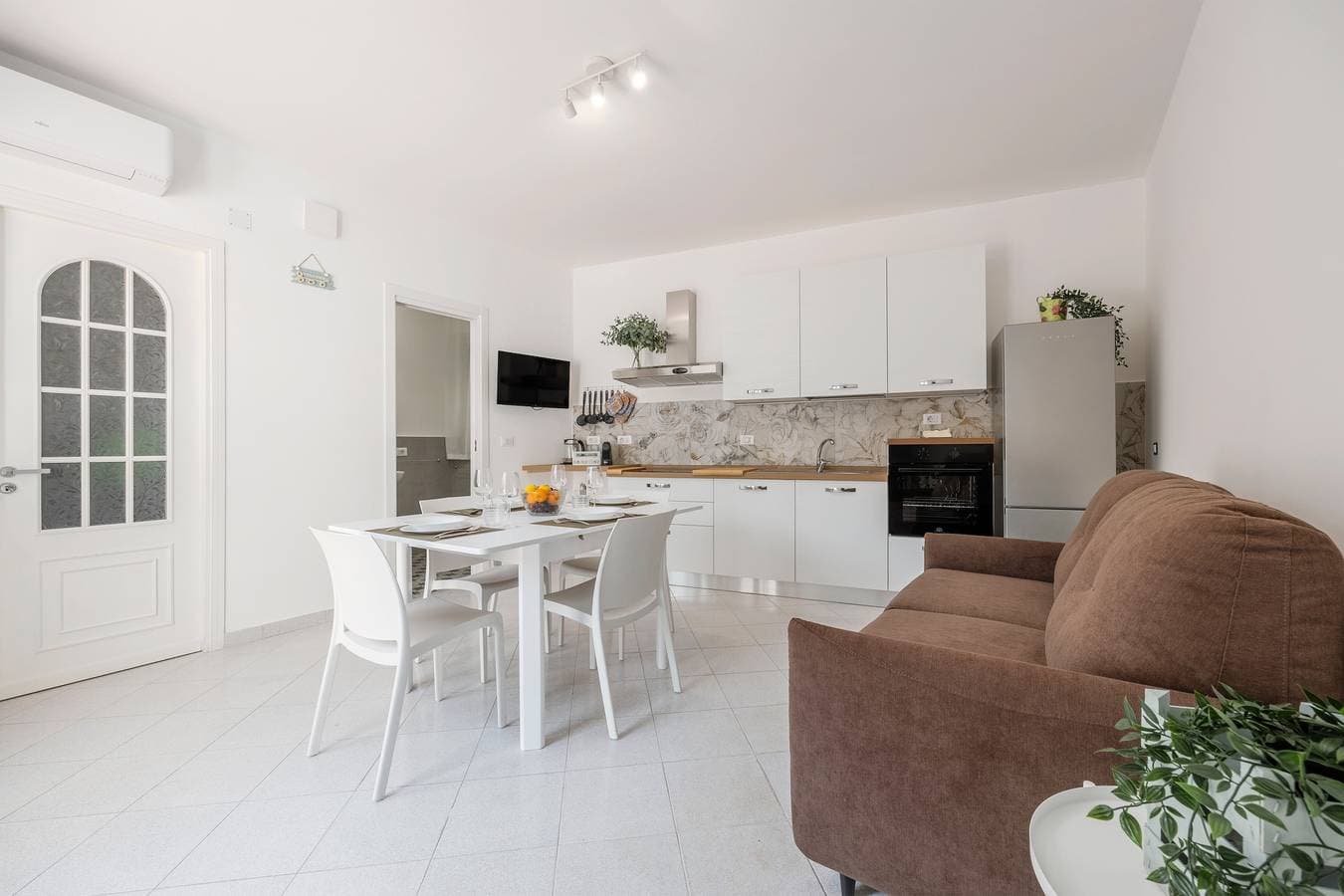 Foto 5 von 26: Ferienhaus 'Piazzetta Al Mare' mit Meerblick, WLAN und Klimaanlage