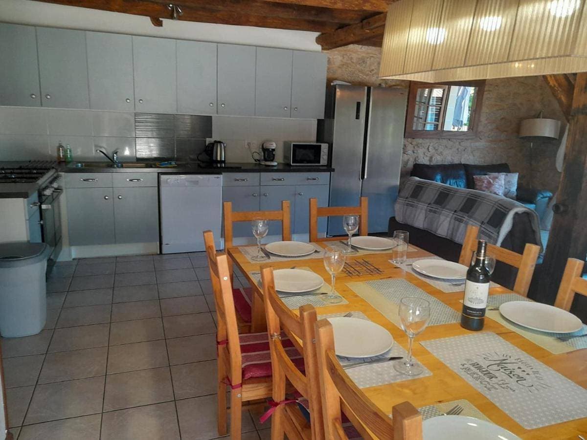 Foto 4 von 27: Four-Bedroom House
