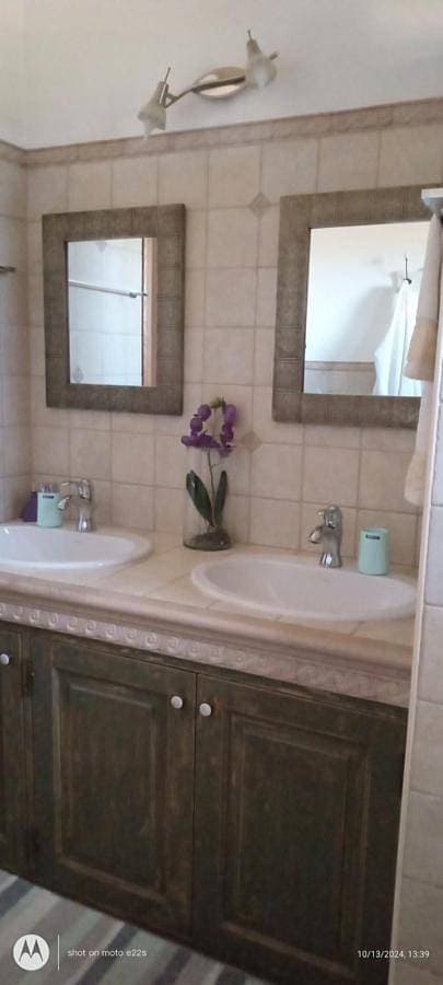 Foto 4 von 6: Double Room with Private Bathroom