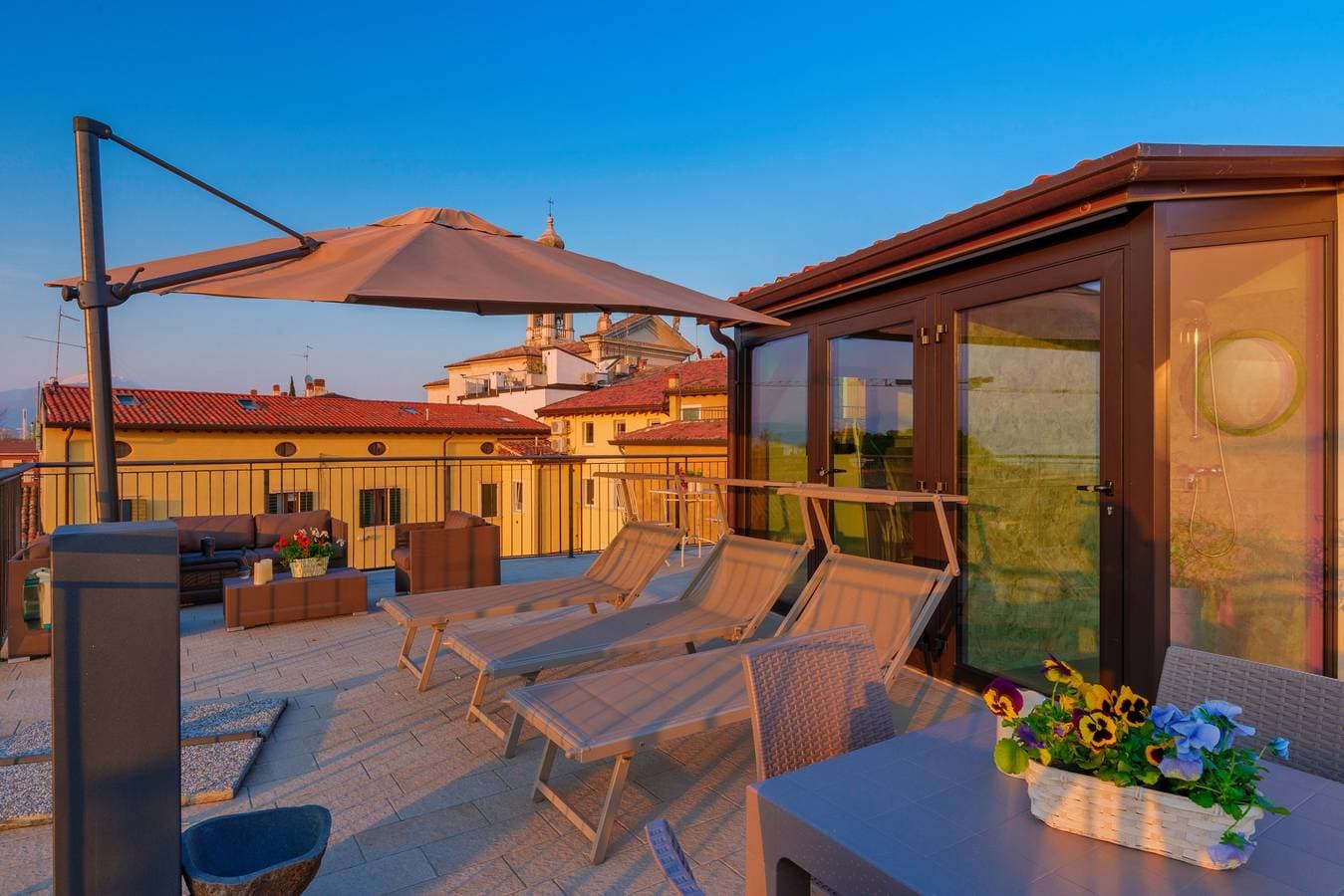 Foto 6 von 37: Regarda - Residenza Gj  1 Stock moderne Zweizimmerwohnung mit Dachterrasse