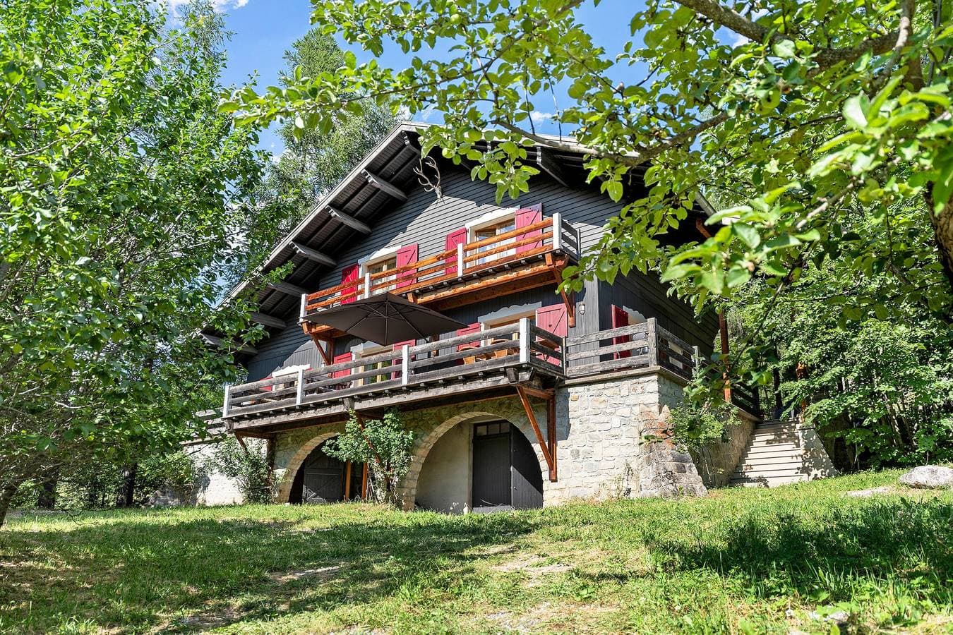 Foto 2 von 45: Chalet La Coste – Französische Alpen mit Bergblick, privater Terrasse und WLAN