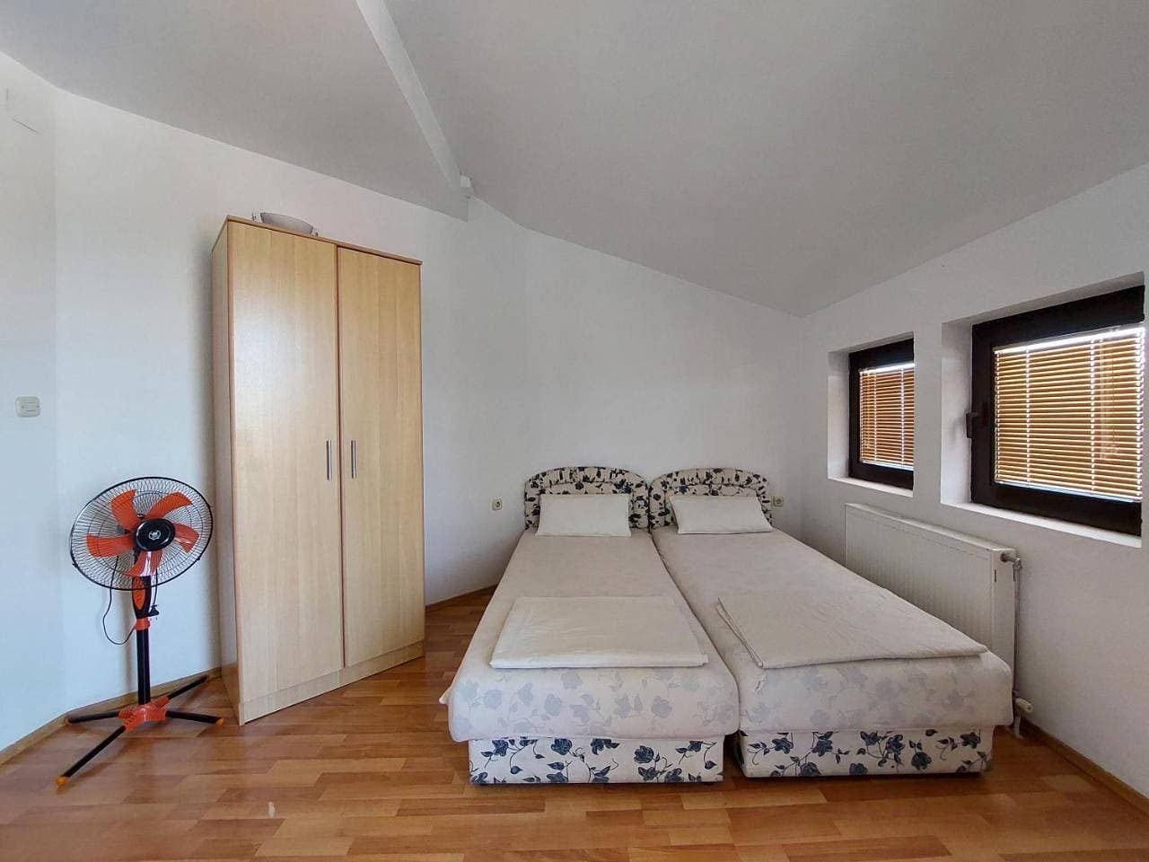 Foto 8 von 10: Triple Room with Lake View