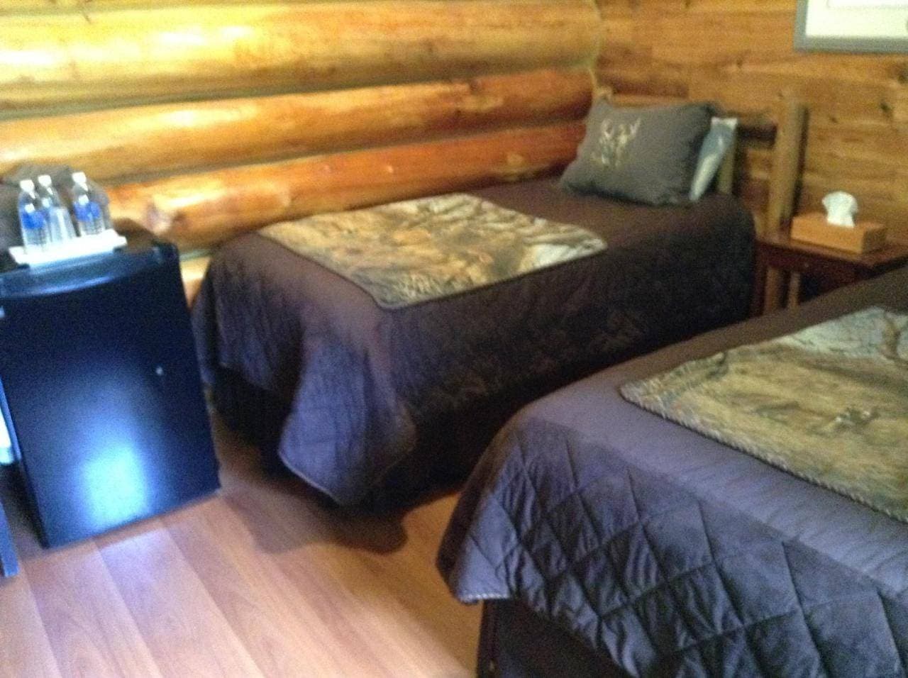 Foto 6 von 9: Standard Double Room (1 double, 1 twin)