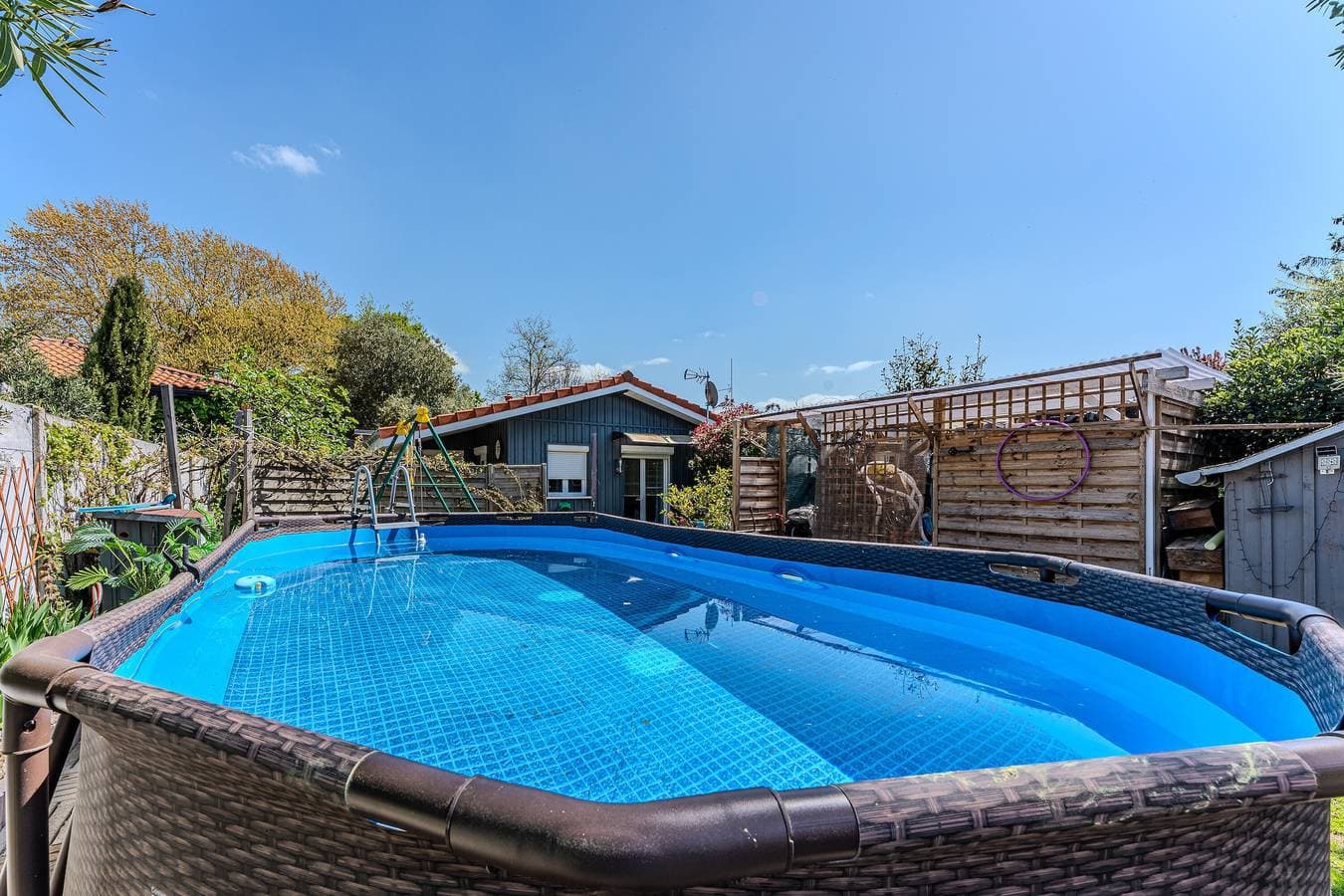 Foto 2 von 32: Chalet "Studio Bassin D'Arcachon" mit Gemeinschaftspool, privater Terrasse und WLAN