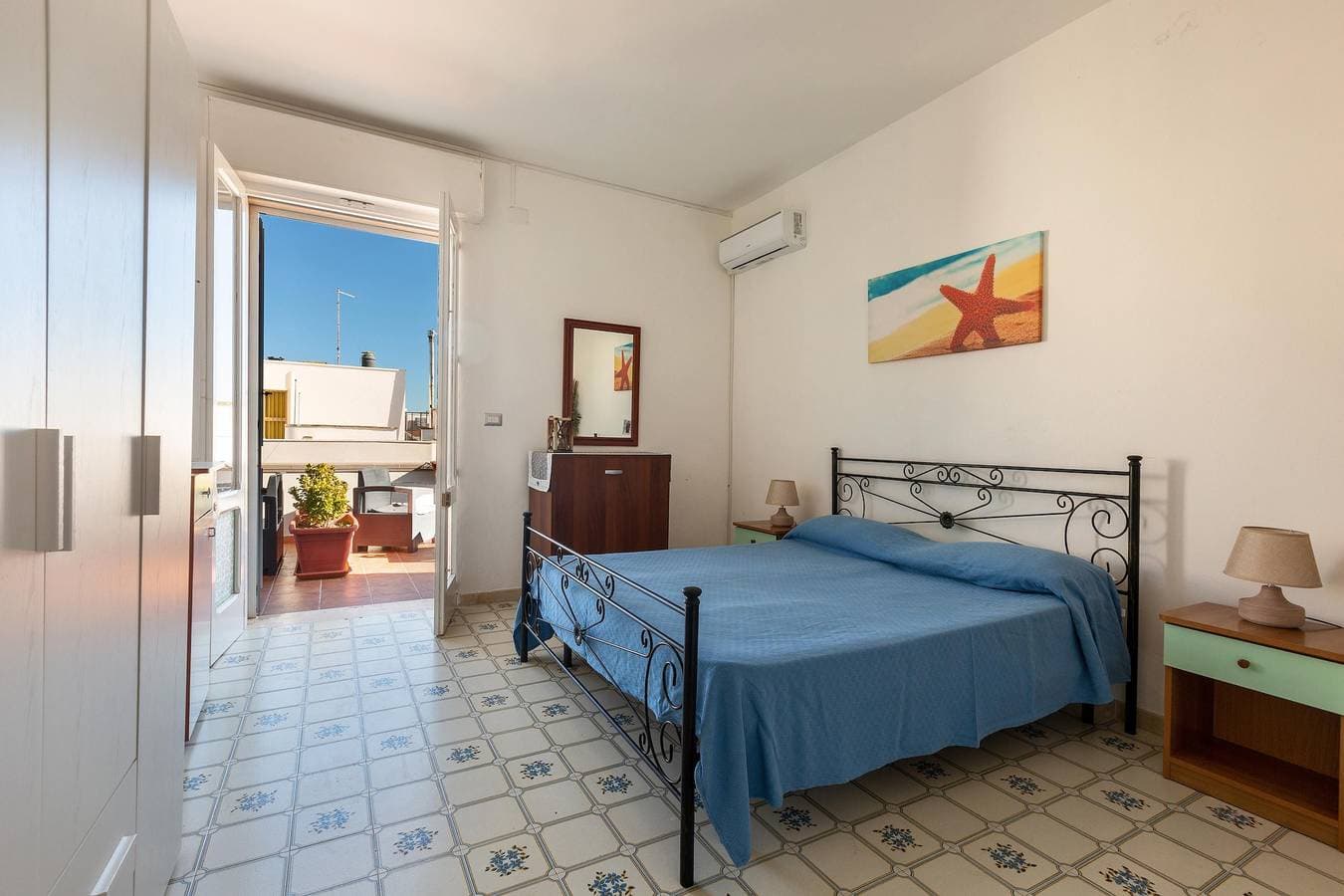 Foto 3 von 17: Ferienwohnung für 5 Personen mit Balkon