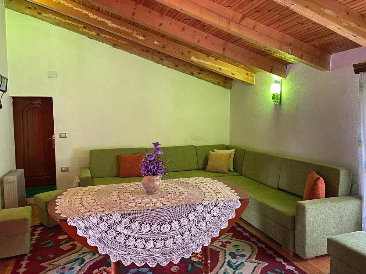 Foto 9 von 16: Family Room with Private Bathroom