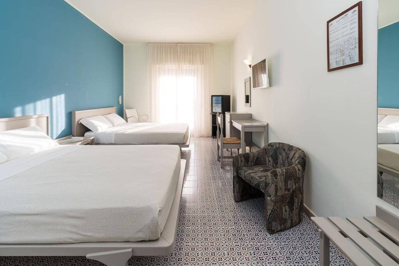 Foto 6 von 10: Classic Triple Room