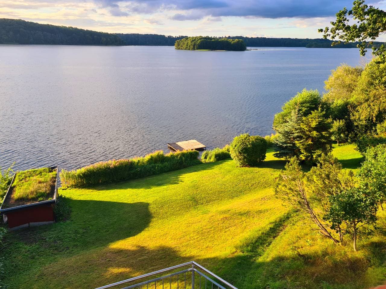 Foto 4 von 25: Ferienhaus SeeWaldMeer am Pinnower See bei Schwerin