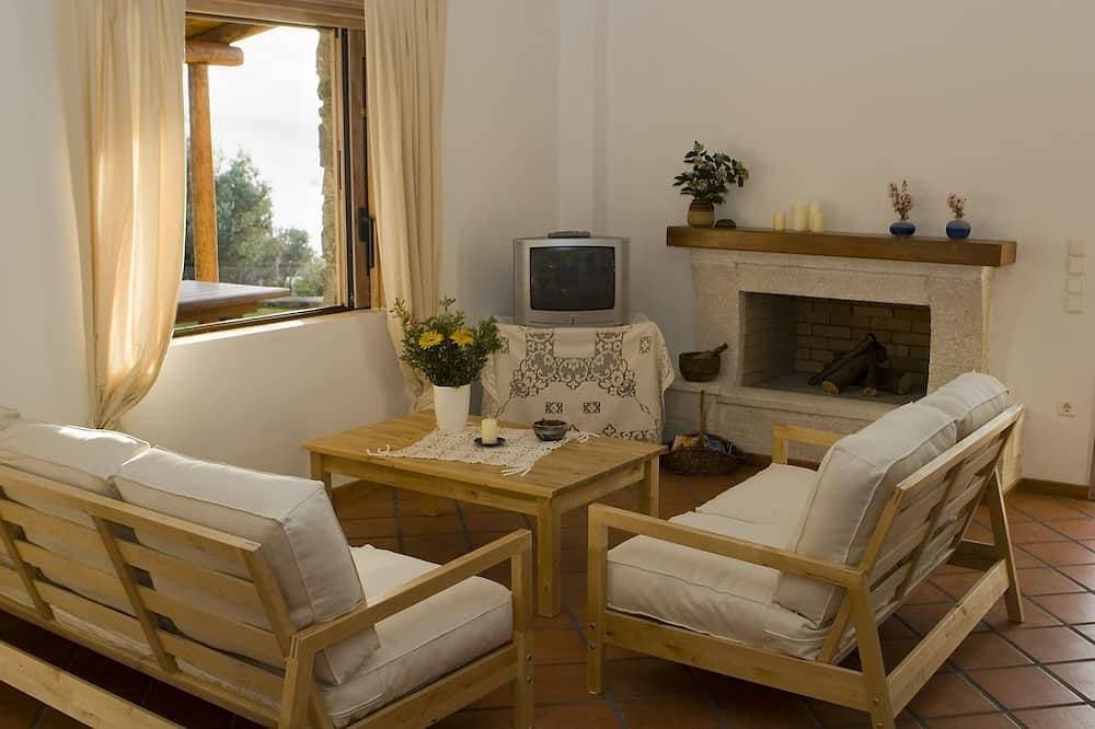 Foto 4 von 21: Villa umgeben von Olivenhainen, 200 Meter vom Meer entfernt