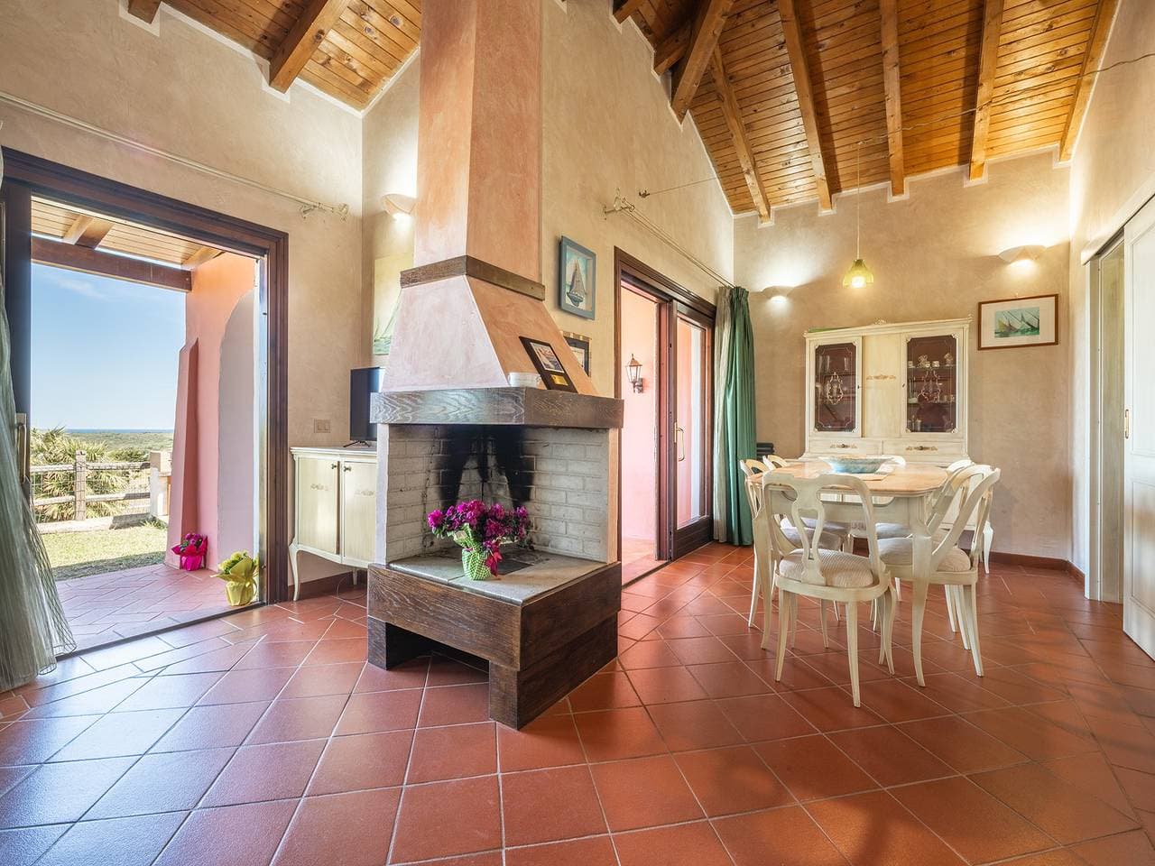 Foto 5 von 41: Villa mit privatem Pool und Meerblick