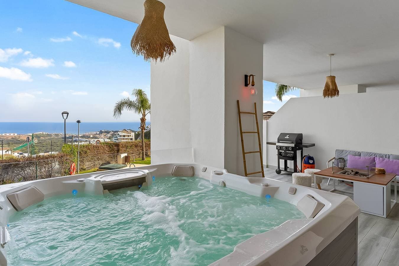 Foto 3 von 21: Privates Jacuzzi-Apartment für romantische Auszeiten in Riviera del Sol, Mijas