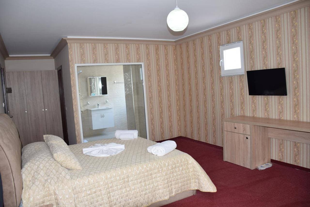 Foto 7 von 19: Double Room with Lake View