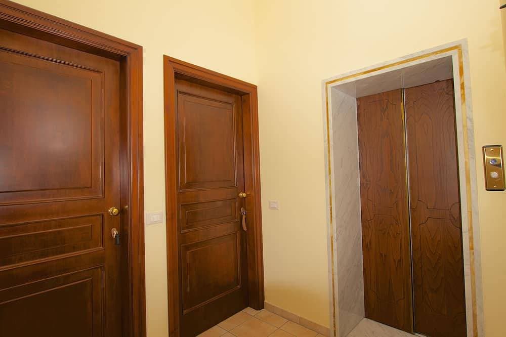 Foto 10 von 16: Apartment mit Schlafzimmer und Terrasse