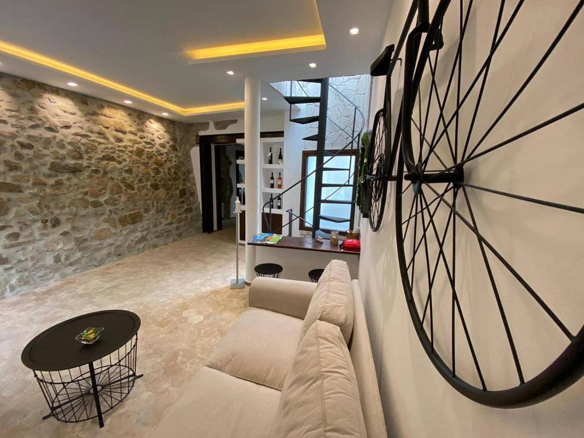 Foto 5 von 24: Double Room with Balcony