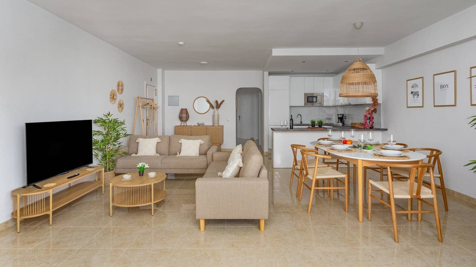 Foto 6 von 48: Ferienwohnung für 6 Personen mit Terrasse