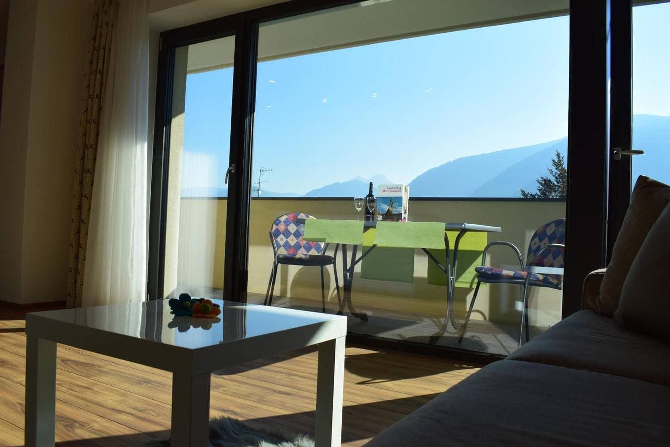 Foto 6 von 17: Apartment „Residence Ladurn Stein“ mit Bergblick, privater Terrasse und WLAN