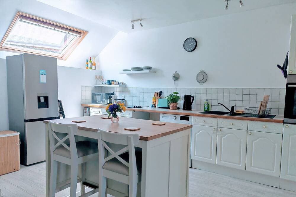 Cosy 1st floor loft apartment in the heart of Normandy 1