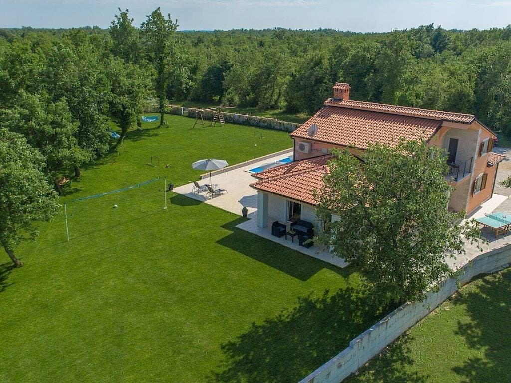 Foto 4 von 20: Villa in Porec mit Schwimmbecken