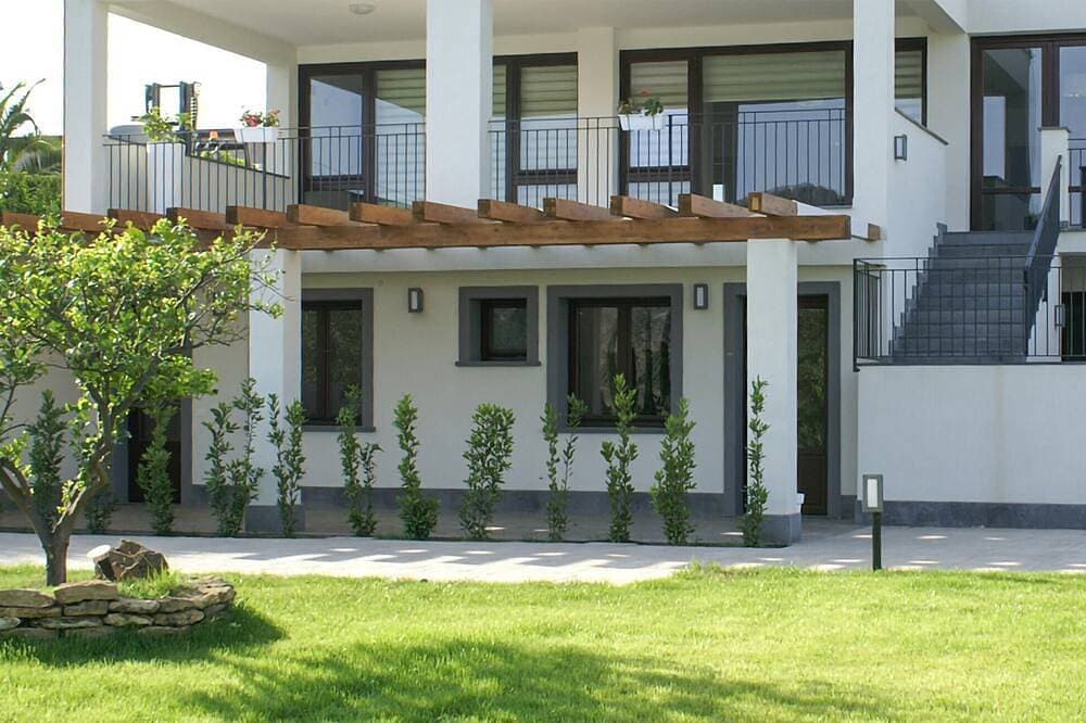 Foto 9 von 12: Cozy apartment in Mazzarino with swimming pool