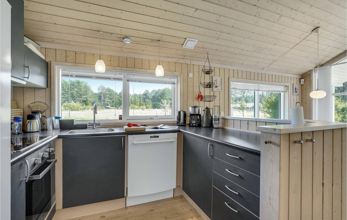Foto 8 von 21: Ferienhaus für 8 Personen mit Whirlpool