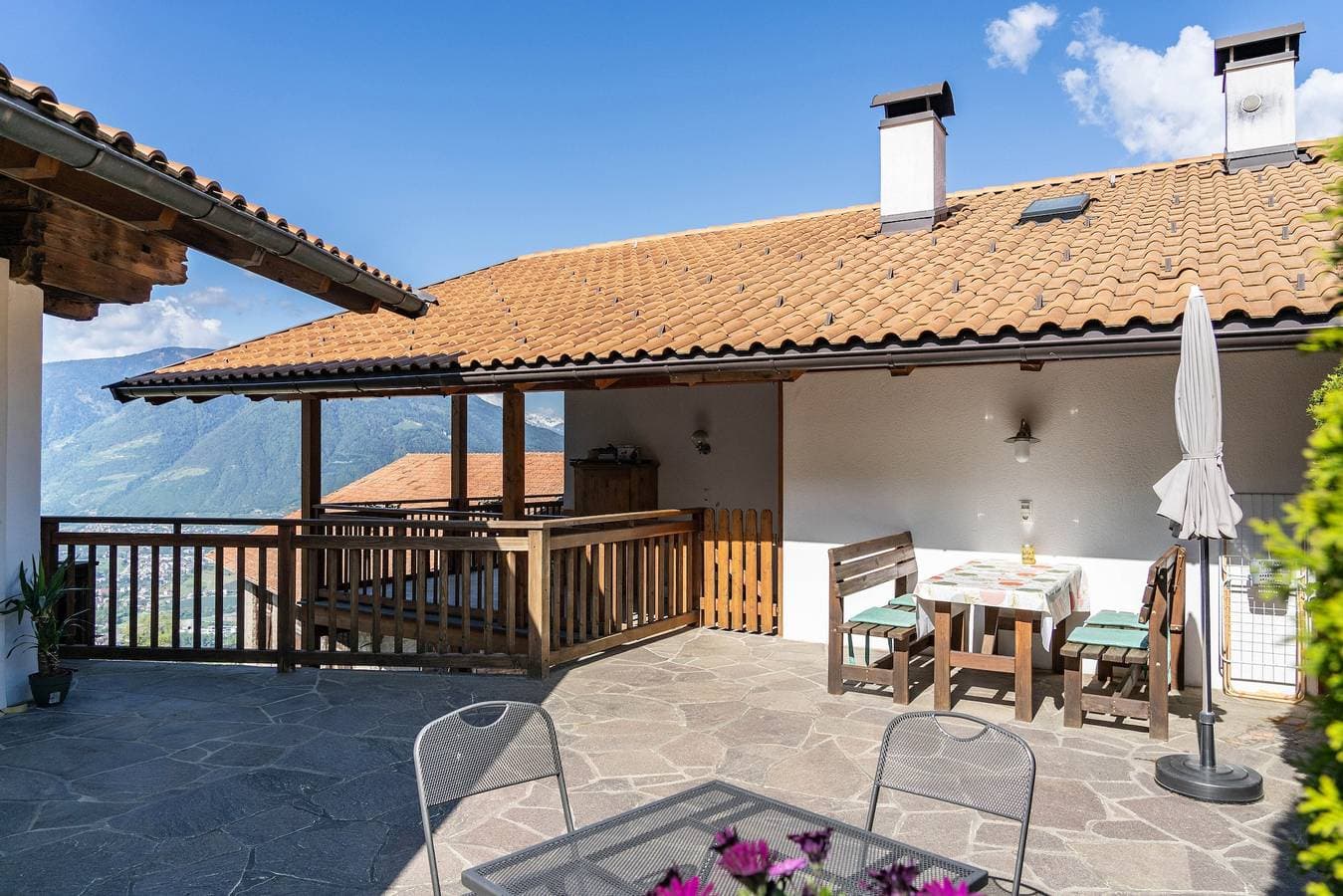 Foto 5 von 25: Ferienwohnung Brunjaunhof mit Bergblick, privater Terrasse und Gemeinschaftsgarten