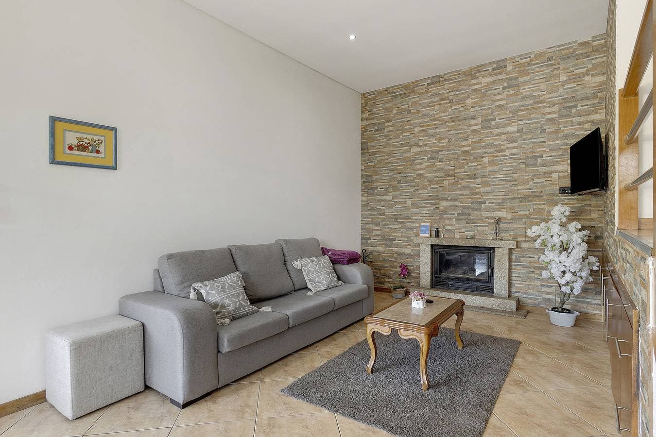 Foto 3 von 29: Apartment 'Casa Das Pedras' mit Seeblick, WLAN und Klimaanlage