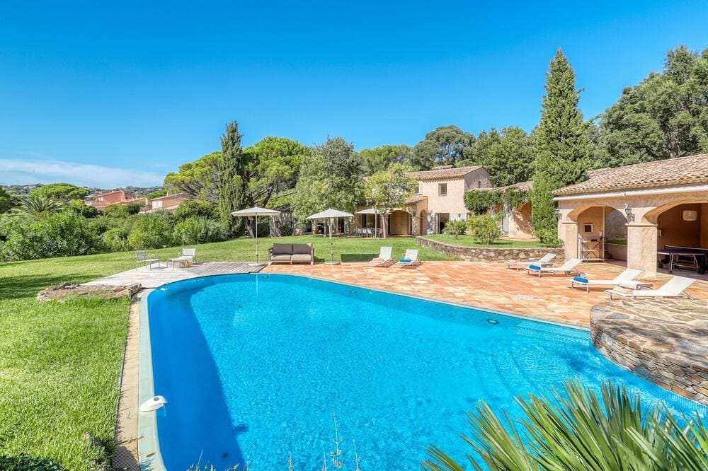 Villa Sauvagine Plage de Gigaro à Quelques Mètres 1