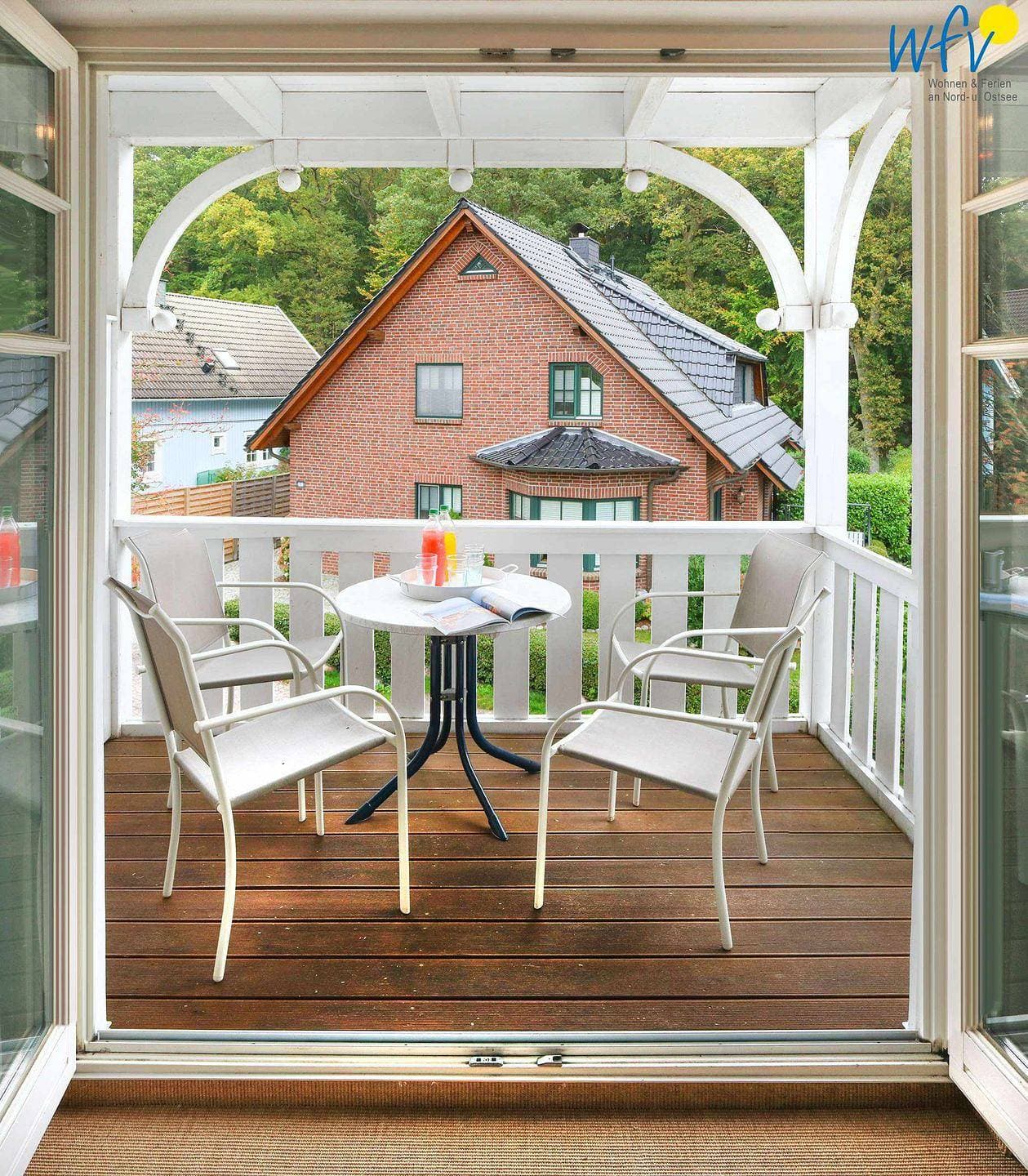 Entspannte Auszeit in der Villa Mönchgut Ferienwohnung 6 in Binz genießen 1