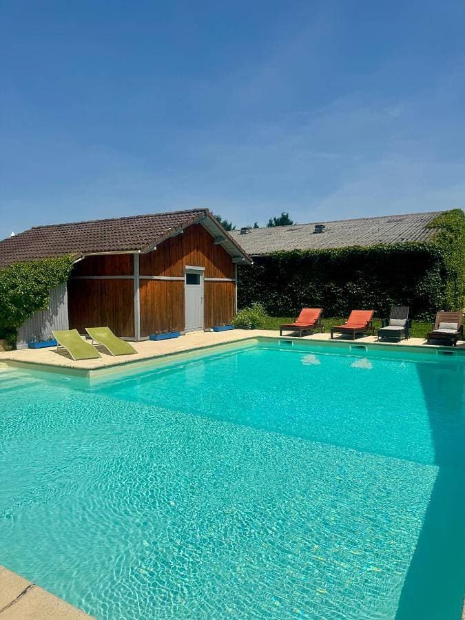 Foto 5 von 47: Six-Bedroom House