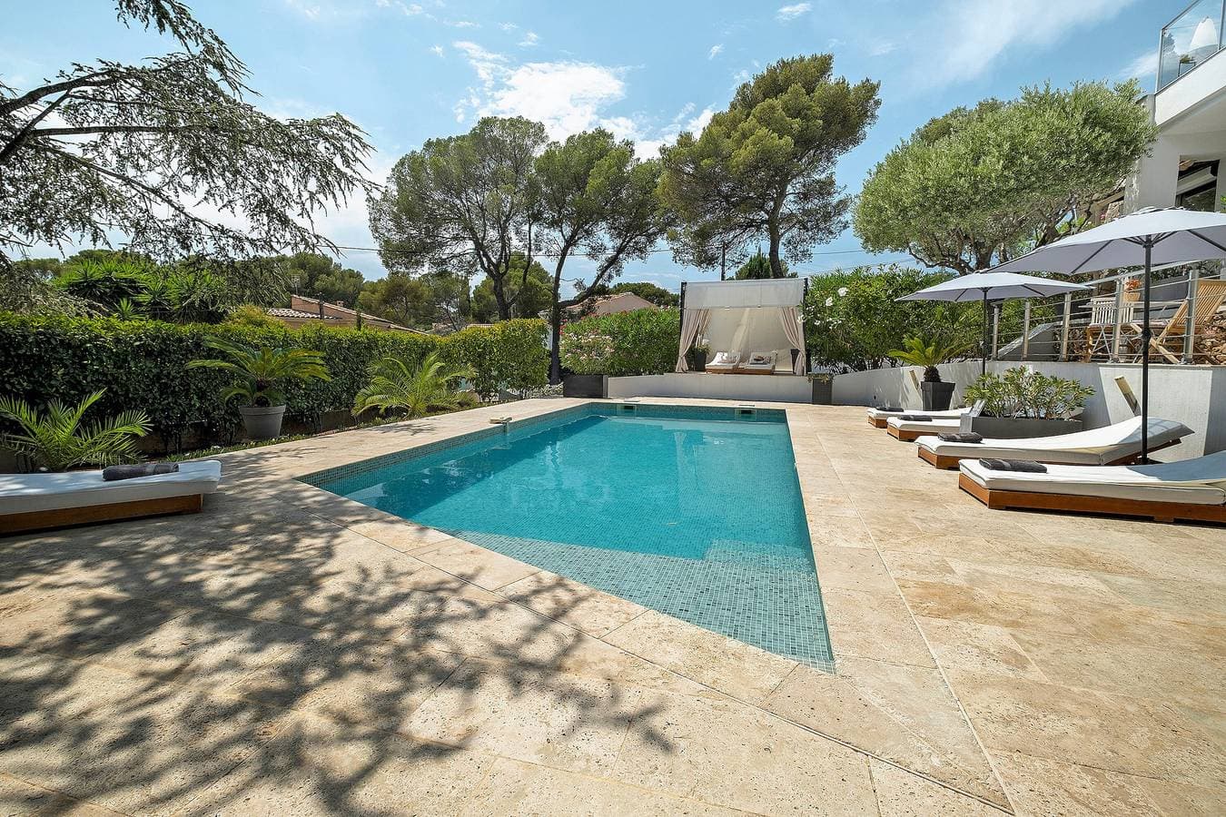 Foto 2 von 35: Villa „Les Alizés“ – Obergeschoss, am Pool, mit Meerblick