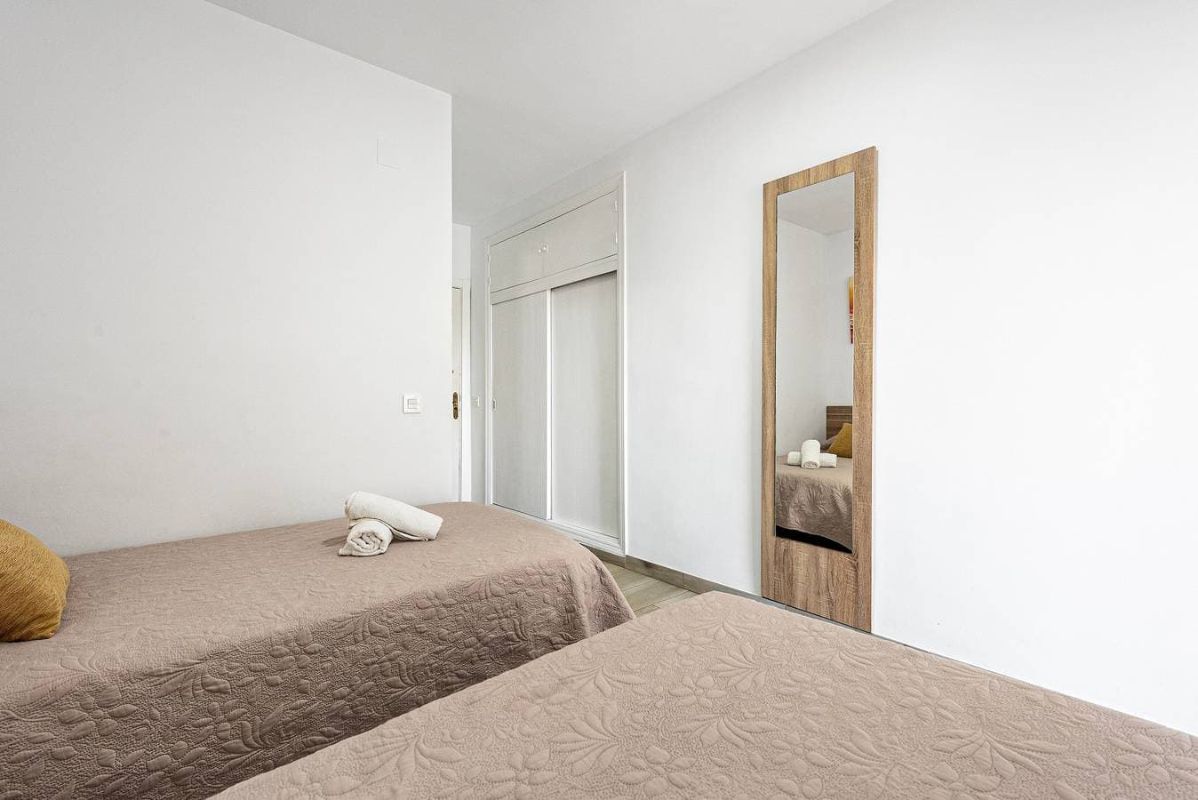 Foto 8 von 30: Ferienwohnung 'Carihuela Palace Beach' mit privatem Pool, Wi-Fi und Klimaanlage