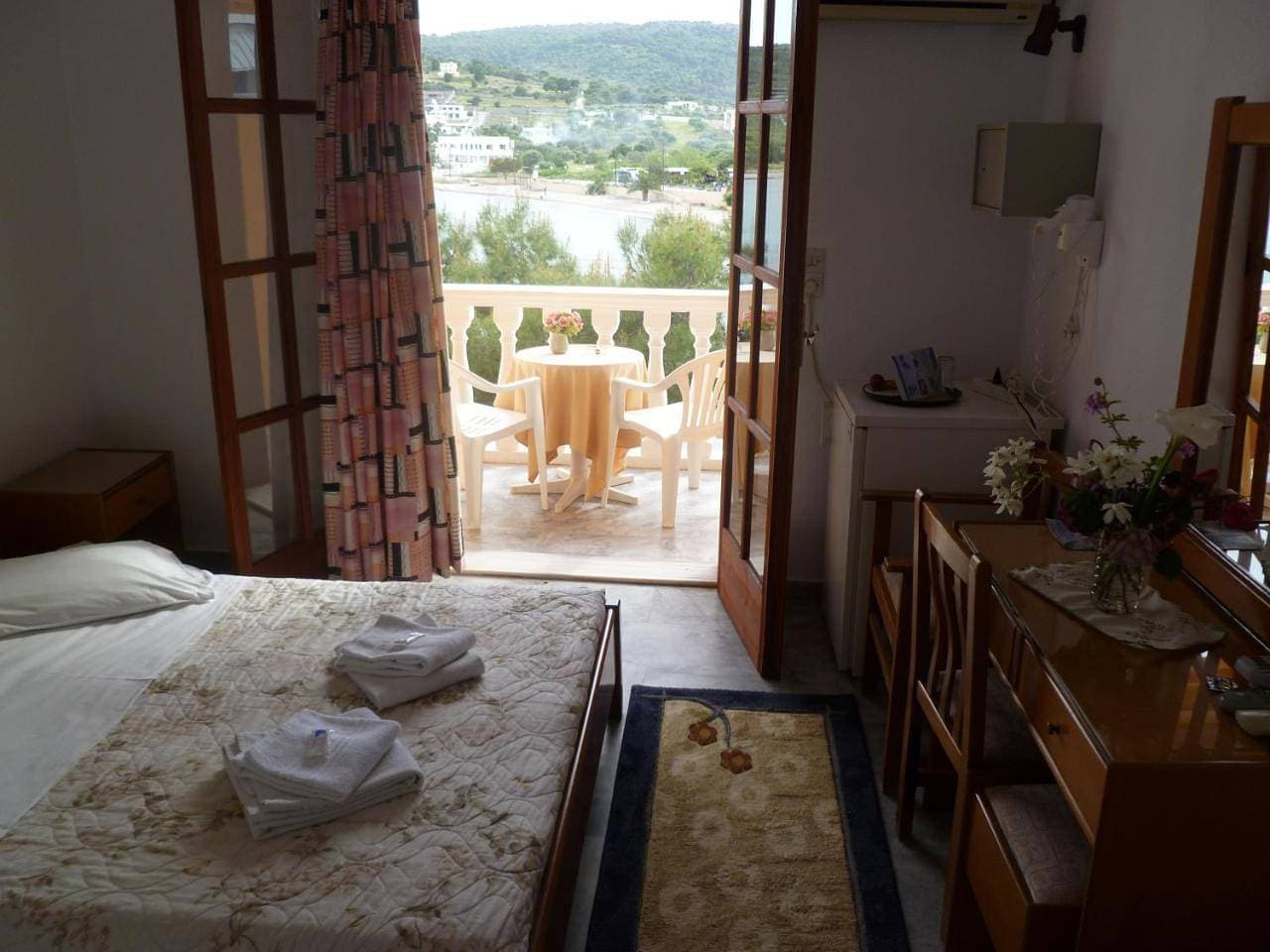 Foto 10 von 12: Double or Twin Room with View