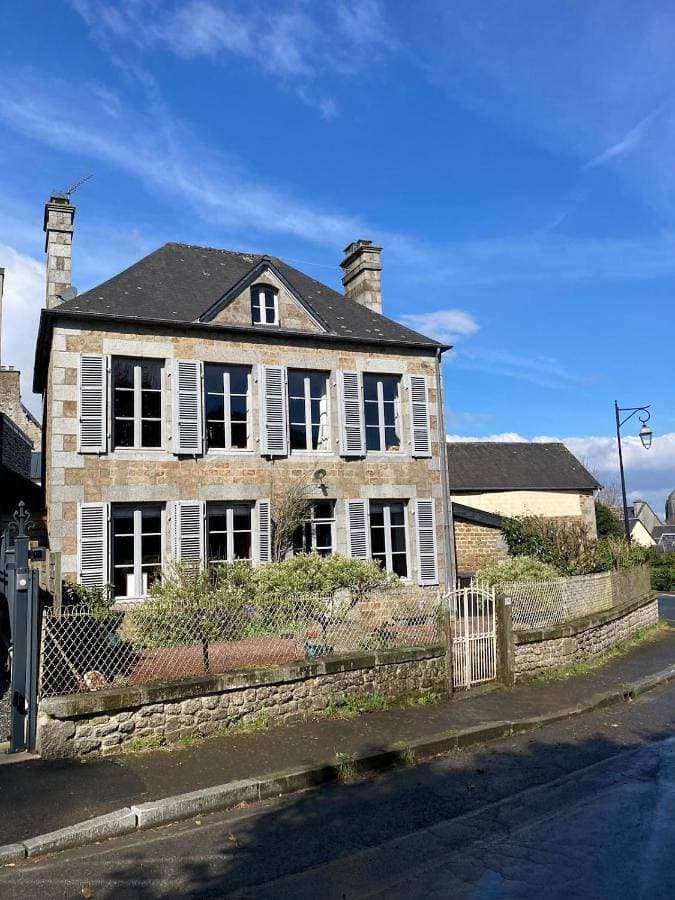 Beautiful village home close to all attractions 1