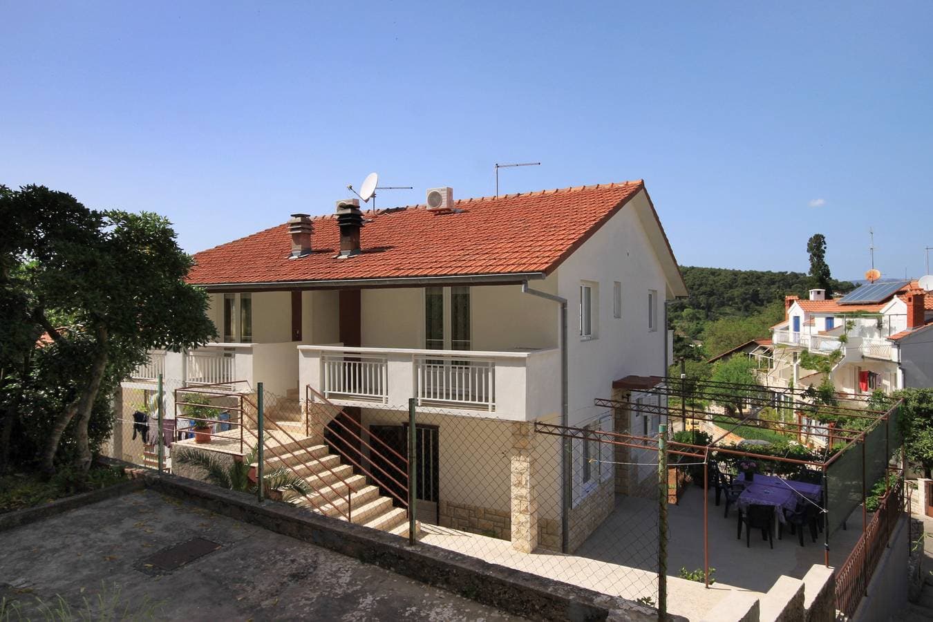 Foto 5 von 15: 1-Zimmer-Ferienwohnung mit Balkon und Meerblick Jelsa, Hvar A-196-e