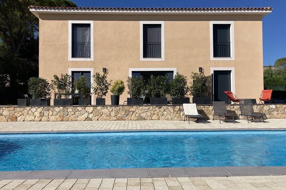 Foto 10 von 15: Semi-detached house with swimming pool